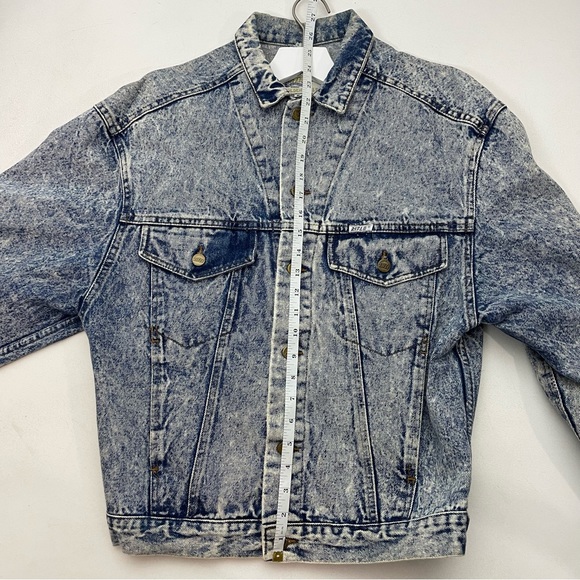 Vintage Barbie Denim Acid Wash Jean Jacket - Picture 4 of 6